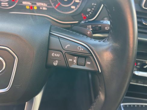 Used 2018 Audi Q5 2.0T Premium Plus w/ Premium Plus Package image 17