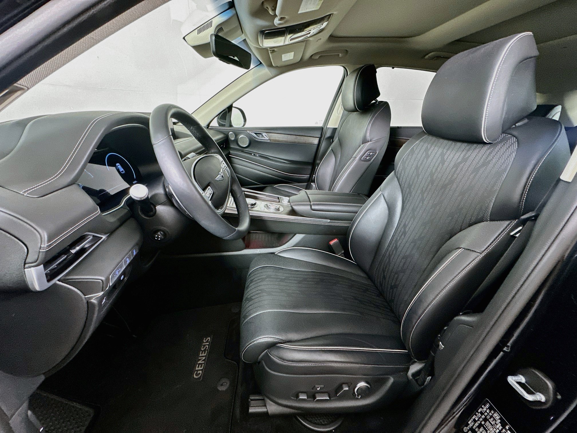 Used 2024 Genesis GV80 2.5T w/ Prestige Package AWD/4WD image 13