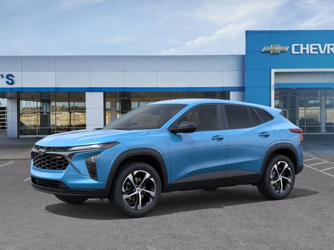 New 2026 Chevrolet Trax RS FWD image 2