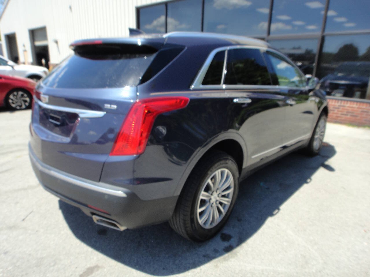 Used 2019 Cadillac XT5 Luxury AWD/4WD image 4