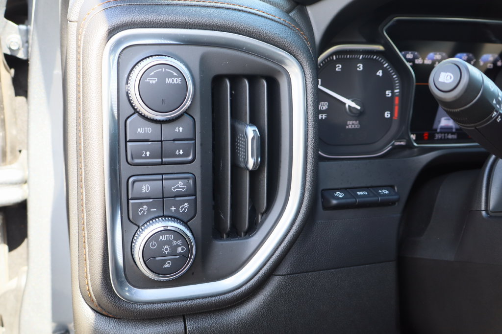 Certified 2021 GMC Sierra 1500 AT4 w/ AT4 Premium Package AWD/4WD image 13