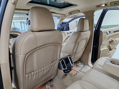 Used 2014 Porsche Cayenne S w/ Comfort Plus Package image 25