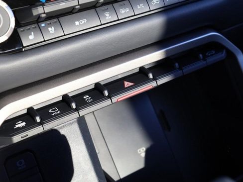 New 2026 Toyota Tundra Platinum AWD/4WD image 15
