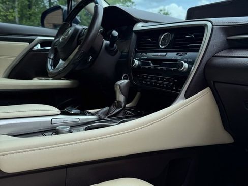 Used 2016 Lexus RX 450h AWD image 18