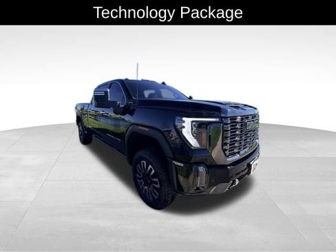 Used 2024 GMC Sierra 2500 Denali Ultimate AWD/4WD image 5