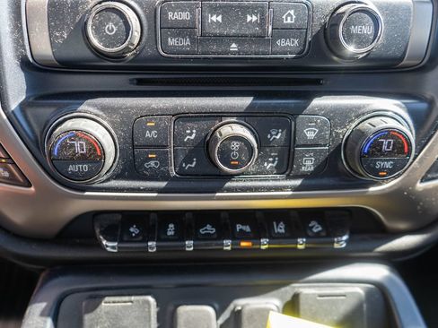 Used 2017 GMC Sierra 2500 Denali w/ Suspension Package, Off-Road AWD/4WD image 23