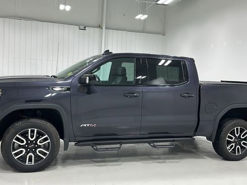 Used 2022 GMC Sierra 1500 AT4 w/ AT4 Premium Package image 2