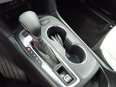 Used 2024 Chevrolet Equinox LT AWD/4WD image 30