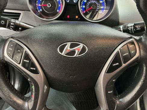 Used 2013 Hyundai Elantra Limited w/ Technology Pkg image 28