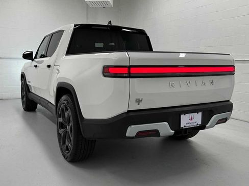 Used 2023 Rivian R1T Adventure image 8