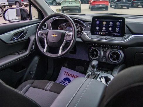 New 2025 Chevrolet Blazer LT w/ Convenience Package FWD image 20