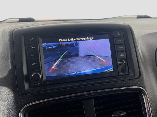 Used 2019 Dodge Grand Caravan SE FWD image 18
