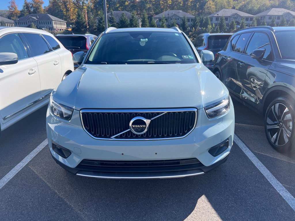 Used 2019 Volvo XC40 T5 Momentum AWD/4WD image 1