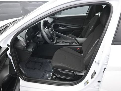 Used 2026 Hyundai Elantra Sport FWD image 9