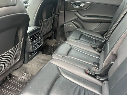 Used 2020 Audi Q7 3.0T Premium Plus image 11