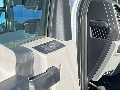 Used 2020 Ford F250 XL w/ STX Appearance Package image 14