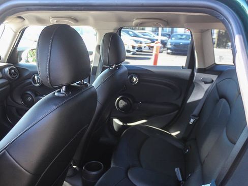Used 2016 MINI Cooper 4-Door Hardtop FWD image 18