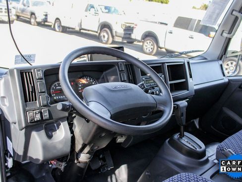 Used 2024 Isuzu NPR HD image 19