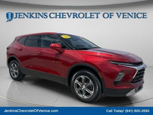 Used 2023 Chevrolet Blazer LT FWD image 1