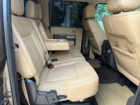 Used 2015 Ford F250 Lariat w/ Lariat Ultimate Package AWD/4WD image 11