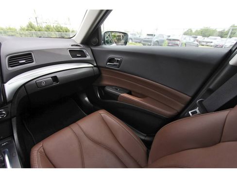 Used 2021 Acura ILX w/ Premium Package FWD image 10
