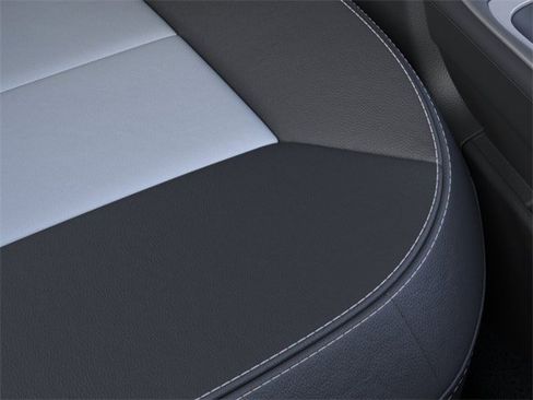 New 2023 Ford Explorer XLT w/ Equipment Group 202A image 16