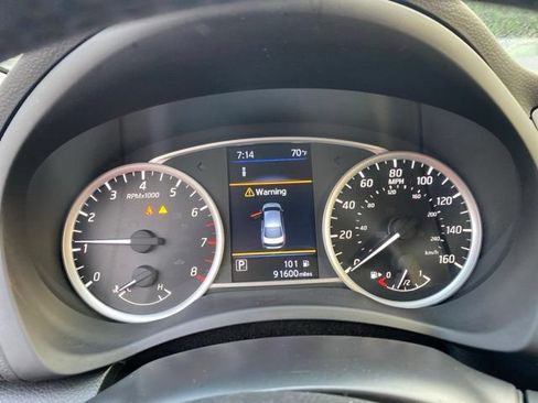 Used 2019 Nissan Sentra SR FWD image 9