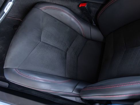 Used 2025 Chevrolet Corvette Z06 w/ Stealth Interior Trim Package RWD image 26