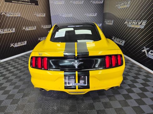 Used 2017 Ford Mustang Coupe RWD image 13