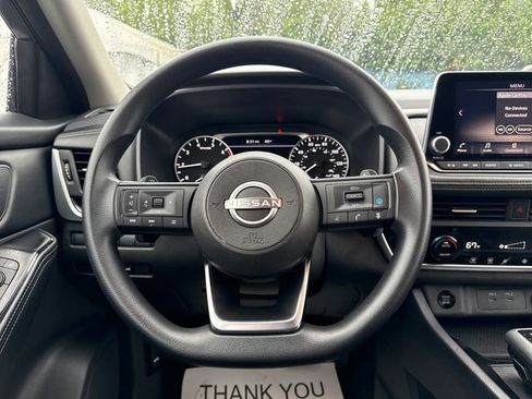 Used 2024 Nissan Rogue SV AWD/4WD image 28