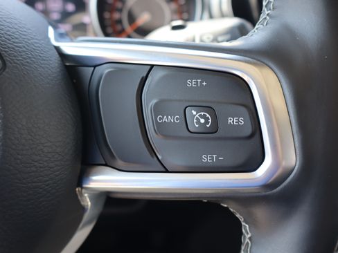 Used 2021 Jeep Wrangler Unlimited Sahara w/ LED Lighting Group AWD/4WD image 16