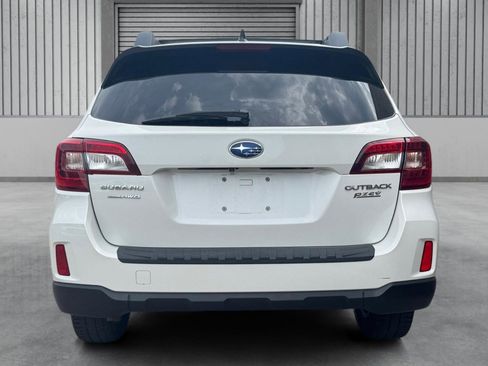 Used 2017 Subaru Outback 2.5i Premium image 10