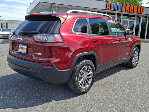 Used 2019 Jeep Cherokee Latitude Plus w/ Cold Weather Group AWD/4WD image 6