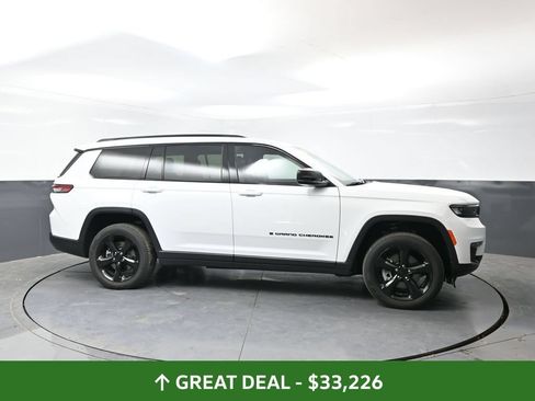 Used 2023 Jeep Grand Cherokee L Limited w/ Luxury Tech Group II AWD/4WD image 4