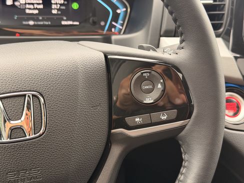 Used 2023 Honda Odyssey Touring image 25