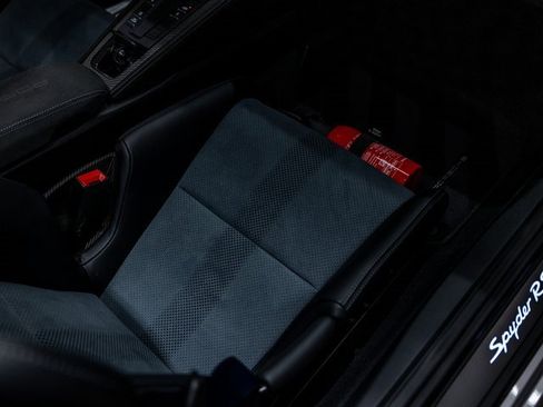 Used 2025 Porsche 718 Boxster Spyder RS image 36