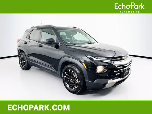 Used 2021 Chevrolet TrailBlazer LT w/ Convenience Package image 1