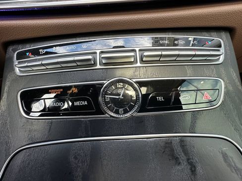 Used 2020 Mercedes-Benz E 450 4MATIC Sedan image 21