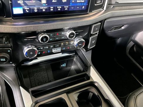 Used 2025 Ford F250 Platinum image 25