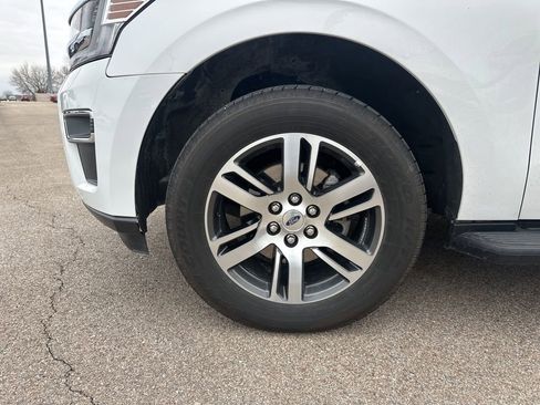 Used 2024 Ford Expedition Limited image 21