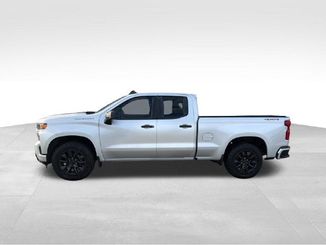 Used 2020 Chevrolet Silverado 1500 Custom w/ Custom Value Package AWD/4WD image 7