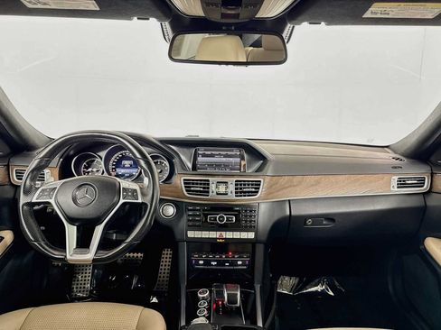 Used 2014 Mercedes-Benz E 63 AMG 4MATIC Sedan image 23