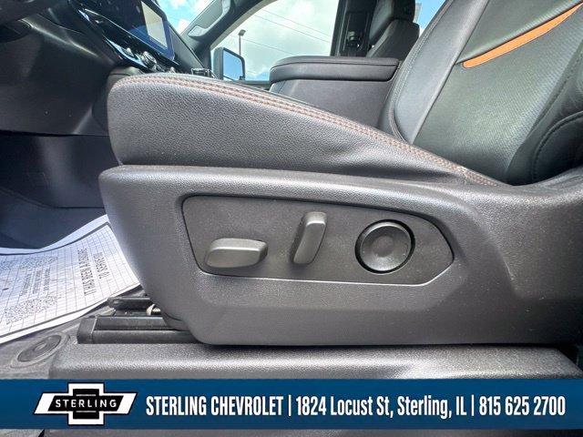 Used 2023 GMC Sierra 1500 AT4 w/ Technology Package AWD/4WD image 27