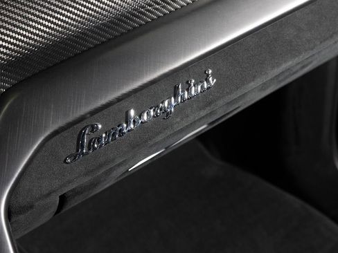 Used 2024 Lamborghini Urus Performante image 48