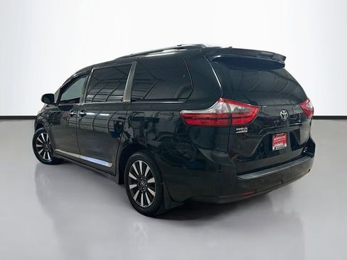 Used 2020 Toyota Sienna XLE image 8