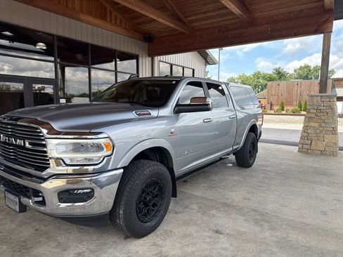 Used 2021 RAM 2500 Laramie w/ Chrome Appearance Group RWD image 26