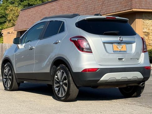 Used 2021 Buick Encore Preferred image 3