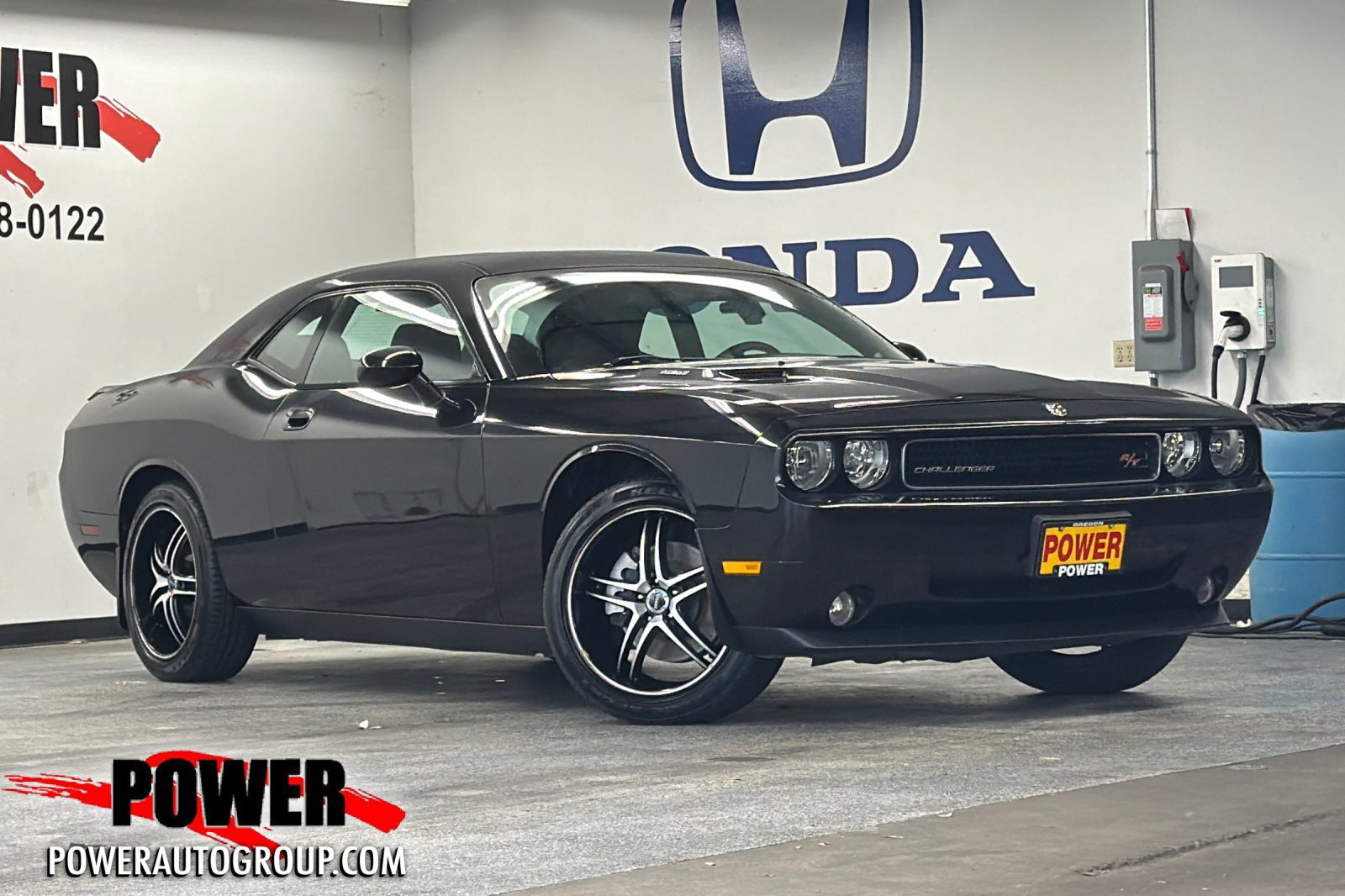 Used 2009 Dodge Challenger R/T RWD image 1