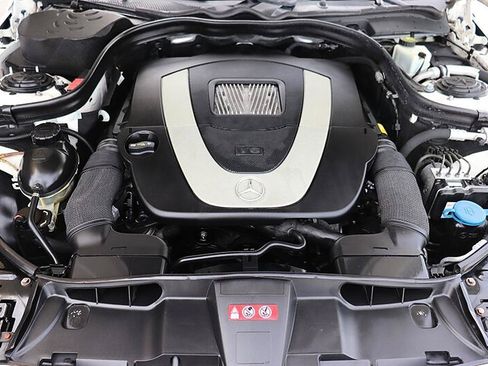 Used 2010 Mercedes-Benz E 350 Sedan image 48