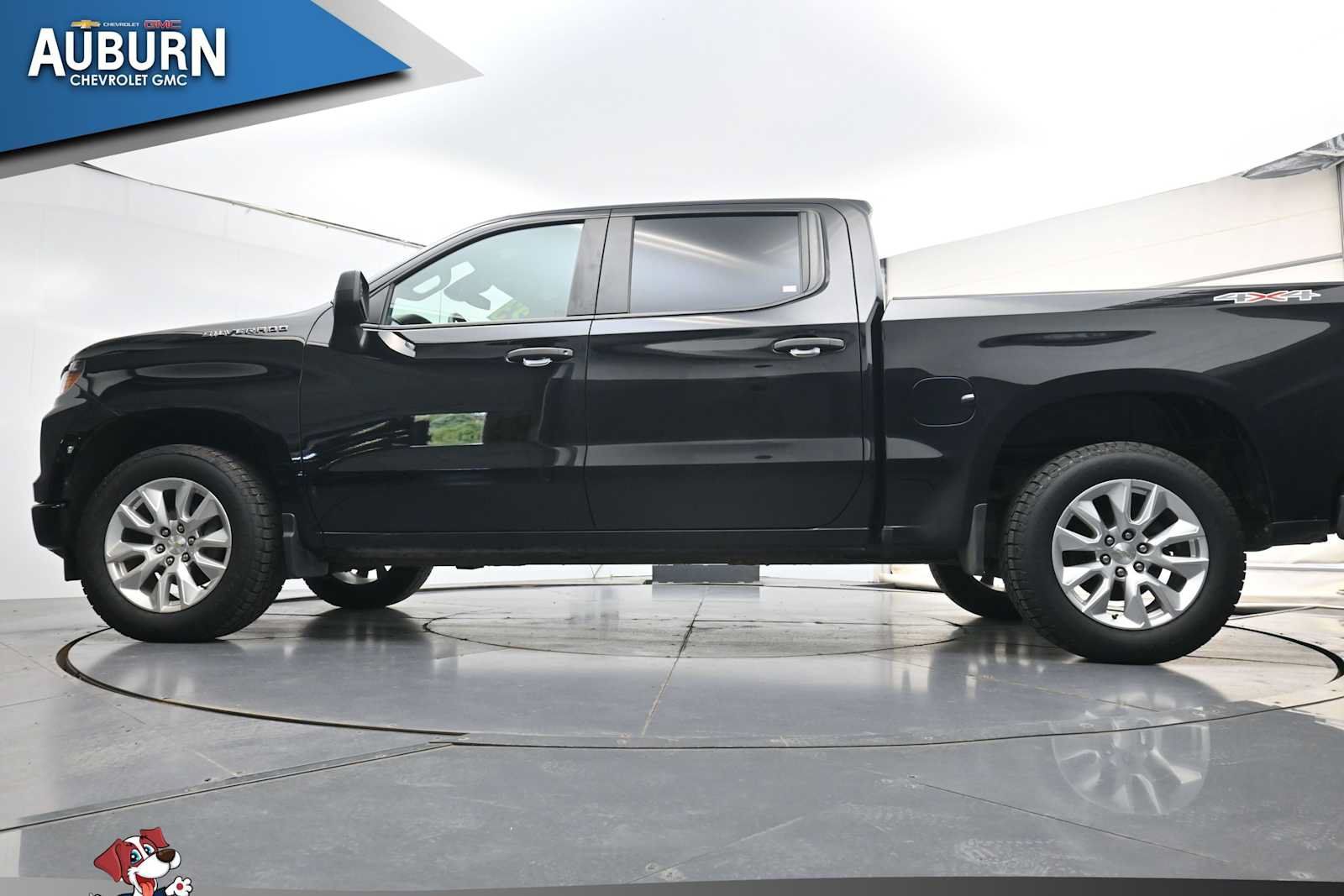 Used 2023 Chevrolet Silverado 1500 Custom AWD/4WD image 21